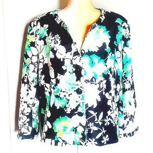 Womens NWOT SUIT STUDIO Beautiful Floral Cost Size 18